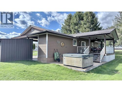 570 Eholt Street, Midway, BC - Outdoor With Deck Patio Veranda