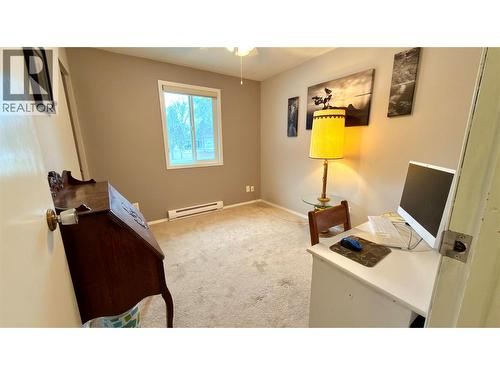 570 Eholt Street, Midway, BC - Indoor