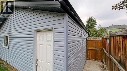559 Abinger Road Ne, Calgary, AB - Outdoor With Exterior