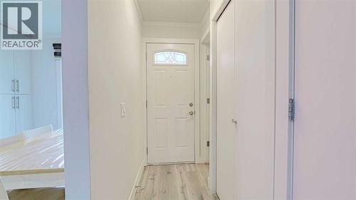 559 Abinger Road Ne, Calgary, AB - Indoor Photo Showing Other Room