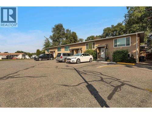 588 Mccurdy Road, Kelowna, BC - Outdoor