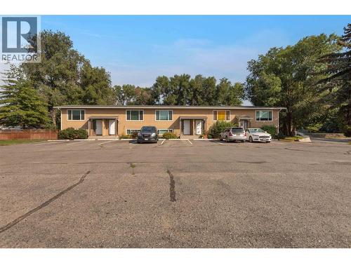 Great little complex with lovely neighbours - 588 Mccurdy Road, Kelowna, BC - Outdoor