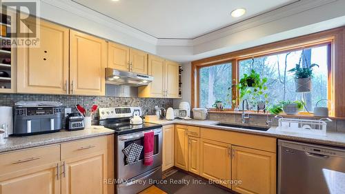 128 Thornridge Road, Meaford, ON - Indoor Photo Showing Kitchen