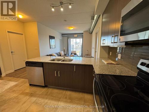 H405 - 62 Balsam Street, Waterloo, ON - Indoor Photo Showing Kitchen With Double Sink