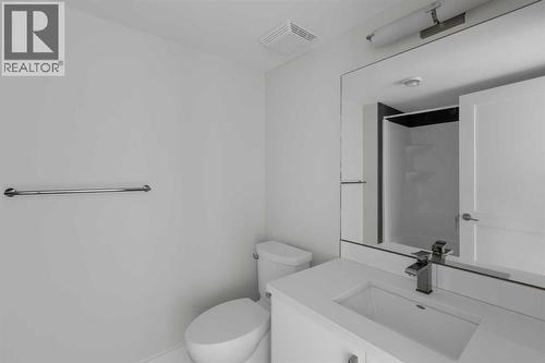 Basement 4 piece bathroom - 2319 23 Avenue Sw, Calgary, AB - Indoor Photo Showing Bathroom