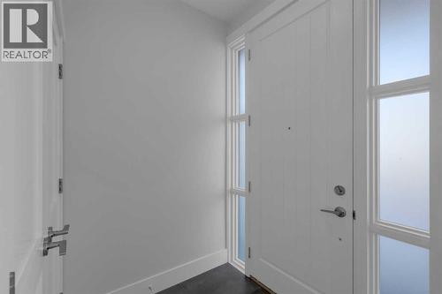 Front foyer - 2319 23 Avenue Sw, Calgary, AB - Indoor Photo Showing Other Room