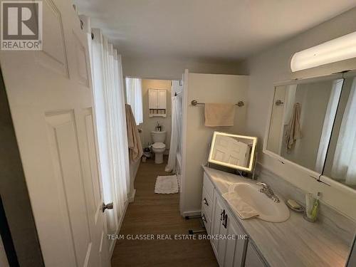 269 Richmond Street, North Middlesex (Parkhill), ON - Indoor Photo Showing Bathroom