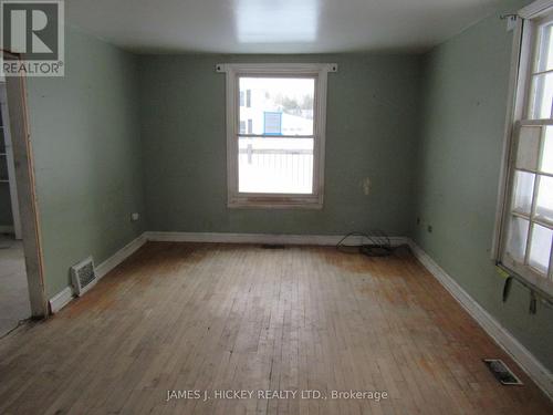 10 Iberville Street, Deep River, ON - Indoor Photo Showing Other Room