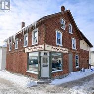 18 MARKET STREET N  Smiths Falls, ON K7A 2E3