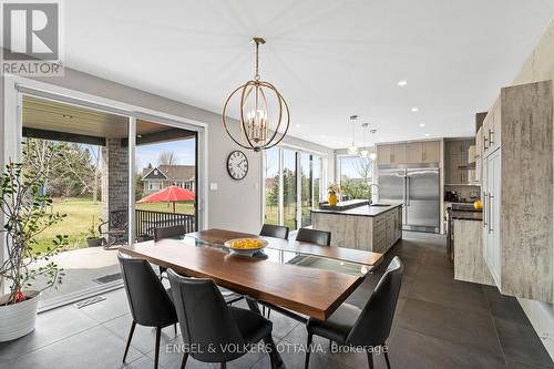 532 Leimerk Court, Ottawa, ON - Indoor Photo Showing Dining Room
