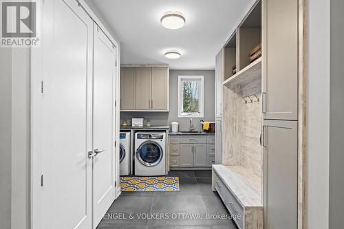 532 Leimerk Court, Ottawa, ON - Indoor Photo Showing Laundry Room