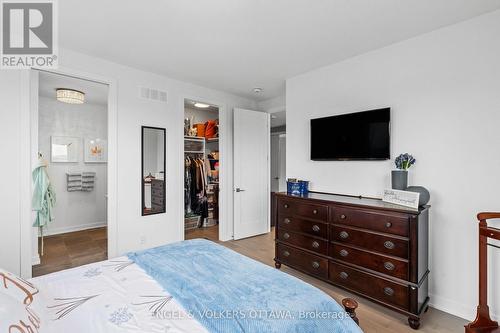 532 Leimerk Court, Ottawa, ON - Indoor Photo Showing Bedroom