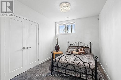 532 Leimerk Court, Ottawa, ON - Indoor Photo Showing Bedroom