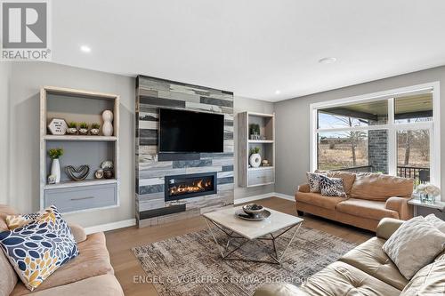 532 Leimerk Court, Ottawa, ON - Indoor Photo Showing Living Room With Fireplace