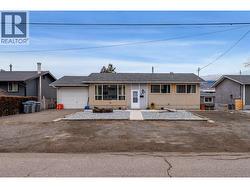 881 PEMBROKE Avenue  Kamloops, BC V2B 1Z2