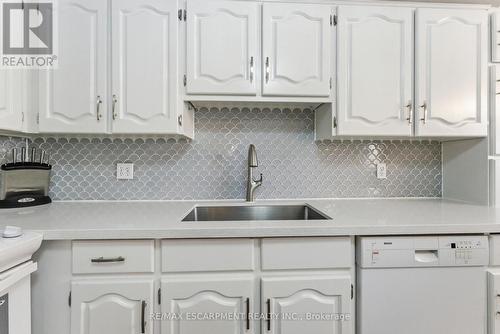 15 - 1205 Lambs Court, Burlington, ON - Indoor Photo Showing Kitchen