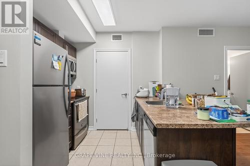 304 - 234 Rideau Street, Ottawa, ON - Indoor Photo Showing Kitchen