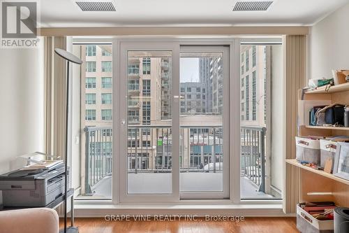 304 - 234 Rideau Street, Ottawa, ON - Indoor