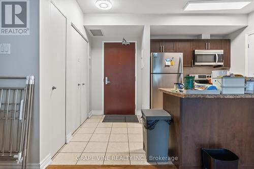 304 - 234 Rideau Street, Ottawa, ON - Indoor Photo Showing Kitchen
