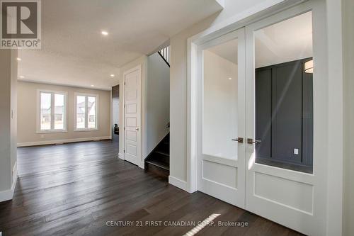 100 Aspen Circle, Thames Centre (Thorndale), ON - Indoor Photo Showing Other Room