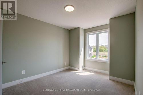 100 Aspen Circle, Thames Centre (Thorndale), ON - Indoor Photo Showing Other Room