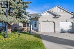 115 Chaparral Point SE  Calgary, AB T2X 3M8