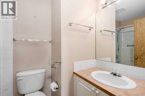 115 Chaparral Point Se, Calgary, AB - Indoor Photo Showing Bathroom