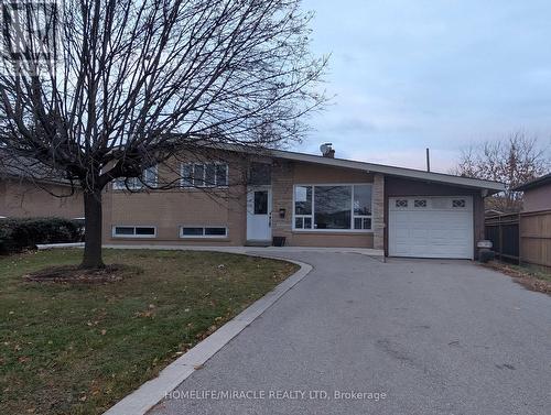 15 ATHLONE AVENUE  Brampton, ON L6T 2N5
