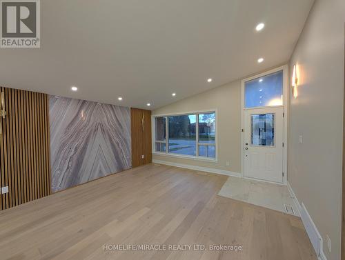 15 Athlone Avenue, Brampton, ON - Indoor Photo Showing Other Room