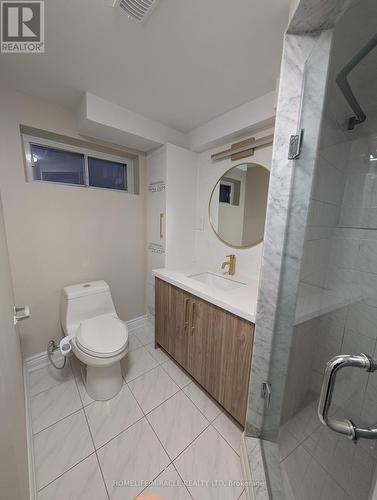 15 Athlone Avenue, Brampton, ON - Indoor Photo Showing Bathroom