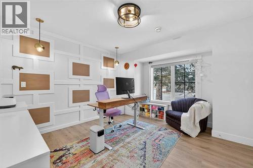 2720 41 Street Sw, Calgary, AB - Indoor