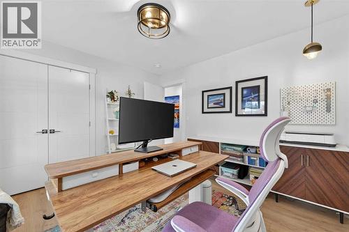 2720 41 Street Sw, Calgary, AB - Indoor Photo Showing Office