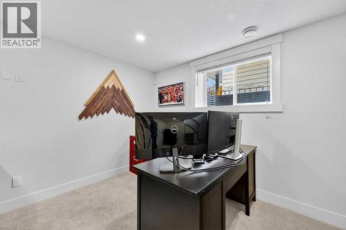 2720 41 Street Sw, Calgary, AB - Indoor Photo Showing Office