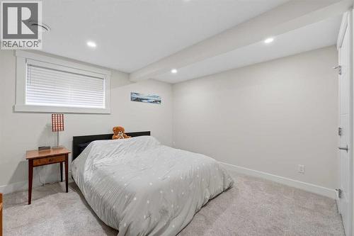 2720 41 Street Sw, Calgary, AB - Indoor Photo Showing Bedroom