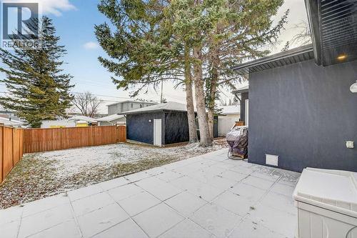 2720 41 Street Sw, Calgary, AB - Outdoor