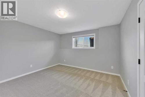 132 Illingworth Close, Red Deer, AB - Indoor Photo Showing Other Room