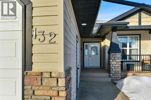 132 Illingworth Close, Red Deer, AB - Outdoor With Exterior