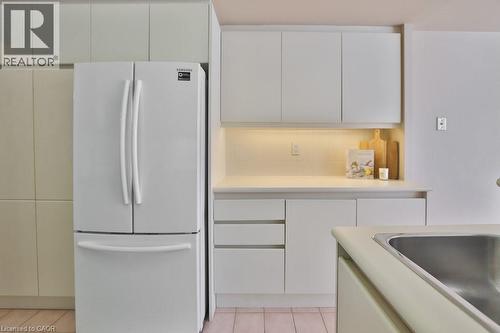1800 The Collegeway Unit# 211, Mississauga, ON - Indoor Photo Showing Kitchen