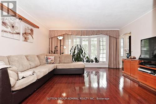 47 Tobermory Drive, Toronto, ON - Indoor Photo Showing Living Room
