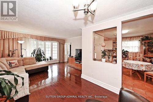 47 Tobermory Drive, Toronto, ON - Indoor Photo Showing Living Room