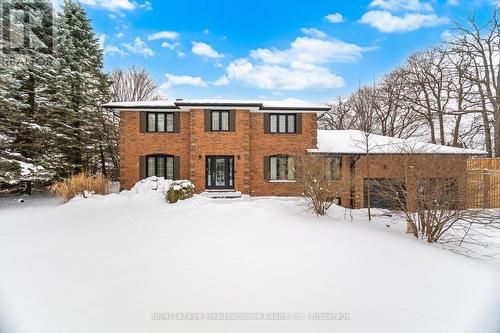 170 Crawford Crescent, Milton (Campbellville), ON - Outdoor