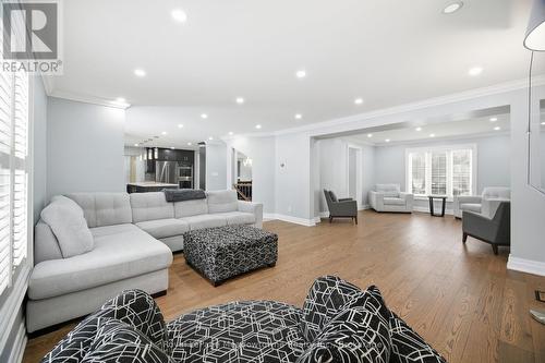 170 Crawford Crescent, Milton (Campbellville), ON - Indoor Photo Showing Living Room