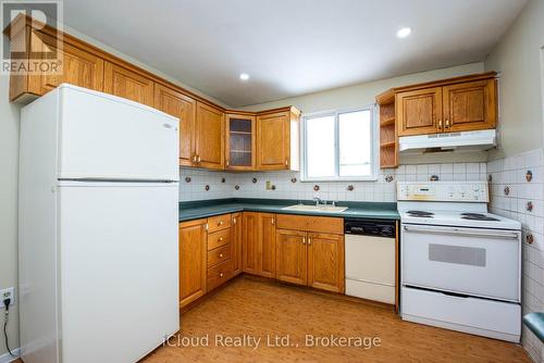 82 Griselda Crescent, Brampton, ON - Indoor Photo Showing Kitchen