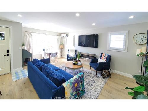 60 Lamila Street, Thamesville, ON 