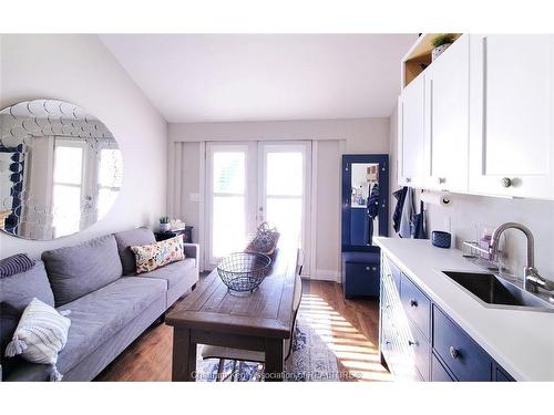 60 Lamila Street, Thamesville, ON 