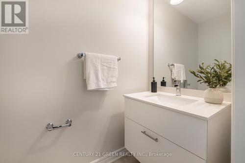 1166 Lloyd Landing Drive E, Milton, ON - Indoor Photo Showing Bathroom