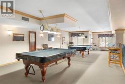 Pool table room - 
