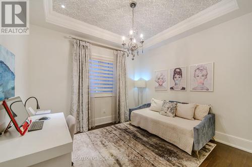 16 Bluff Trail, King, ON - Indoor Photo Showing Bedroom