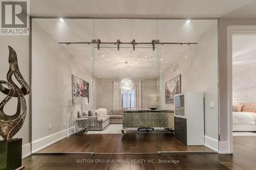 16 Bluff Trail, King, ON - Indoor Photo Showing Other Room