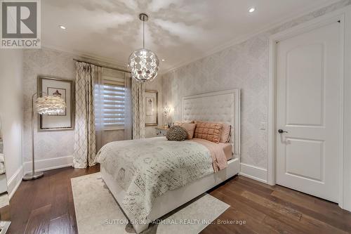 16 Bluff Trail, King, ON - Indoor Photo Showing Bedroom